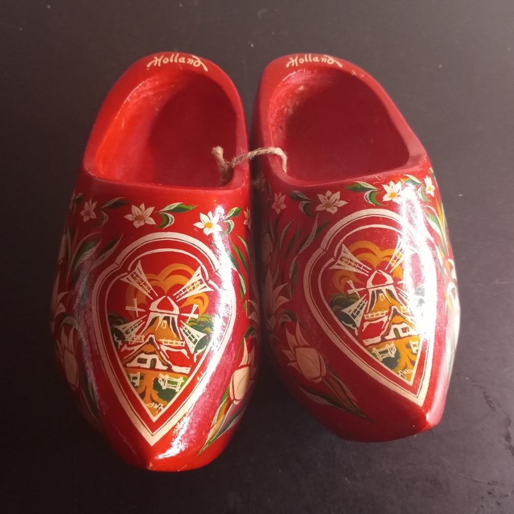 Handpainted 5" Wood Shoe Planters Holland Set of 2.